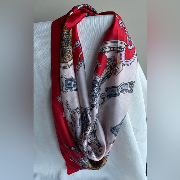 Vintage Bundle of 3 Silk Scarf - Picture 4 of 11